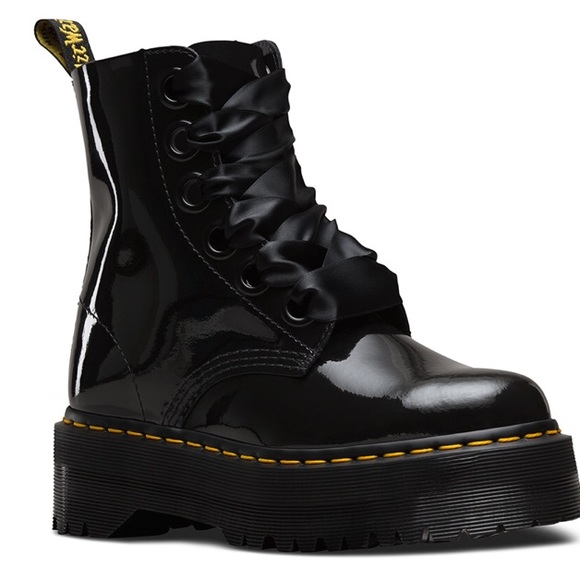 🎀 Girly Ribbon Lace Dr. Martens 🎀 - Picture 3 of 8